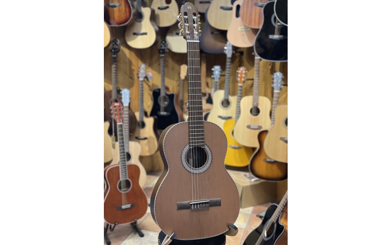 Классическая гитара из массива NewTone Soloist Concert CL СED CT N 