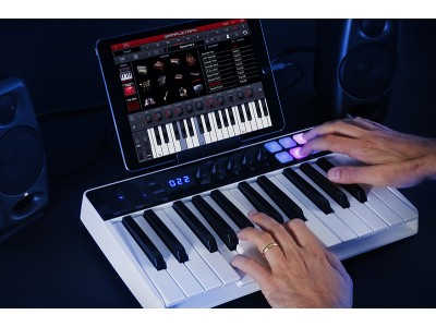 IK Multimedia iRig Keys I/O – линейка компактных MIDI-клавиатур c широким набором функций.