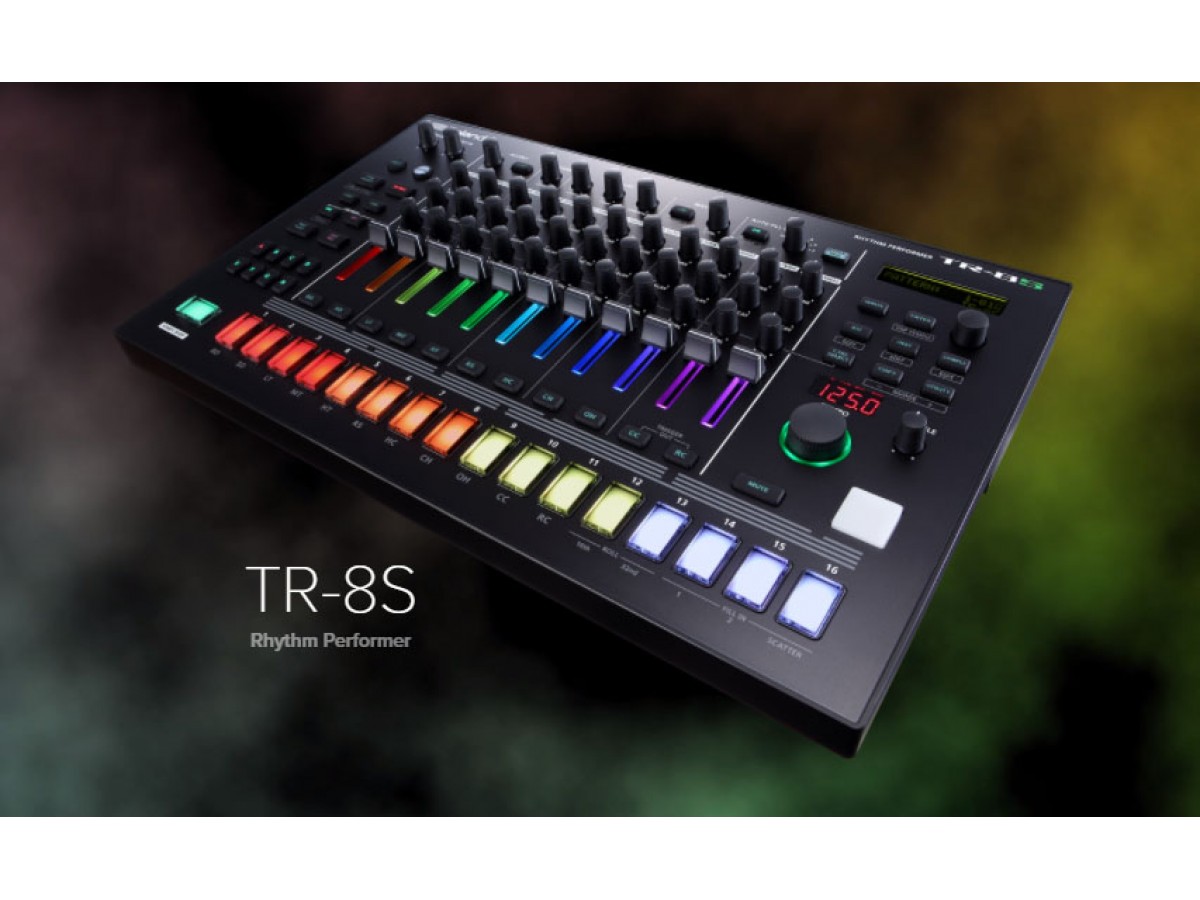 Roland TR-8S — новая драм-машина для выступлений