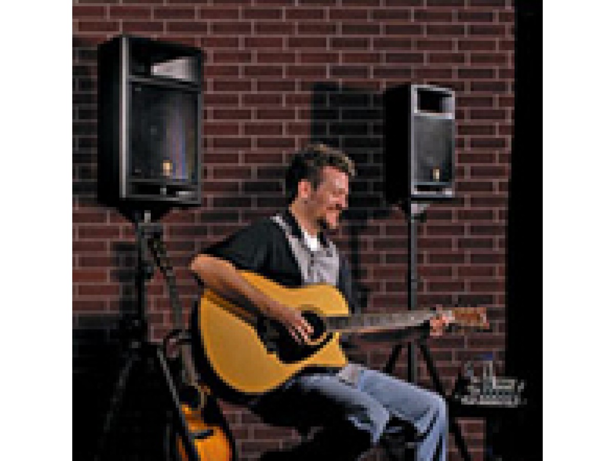 Звукоусиливающий комплект YAMAHA STAGEPAS 300: в любом месте, в любое время!