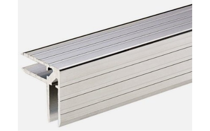 ADAM HALL 6106 - профиль угловой алюминиевый 30х30 мм (паз 7 мм), длина 4 м (цена за 1 м)
