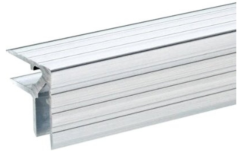 ADAM HALL 6107 - профиль угловой алюминиевый 30х30 мм (паз 9,5 мм), длина 4 м (цена за 1 м)