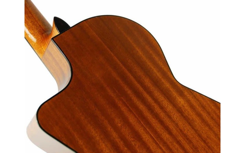 ADMIRA Juanita-EC Cutaway - Классическая гитара с подлючением