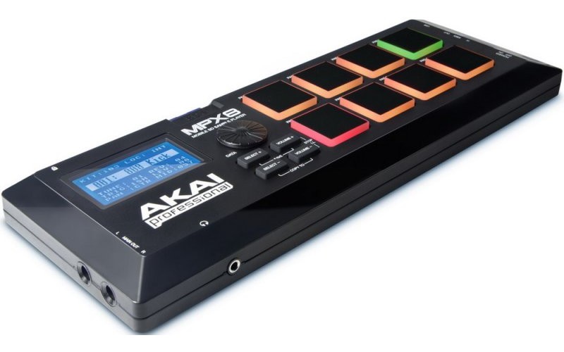 AKAI PRO MPX8 сэмпл-плеер с пэдами MPC