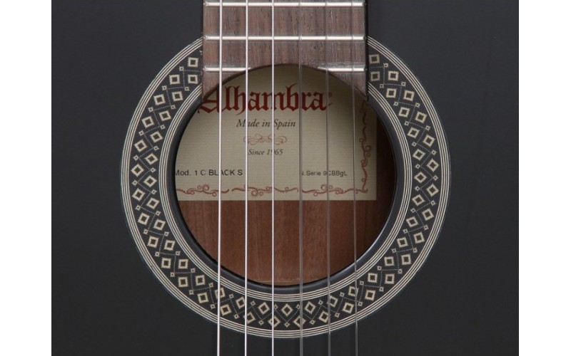 Alhambra 1C Black Satin Classical Student Классическая гитара, черная
