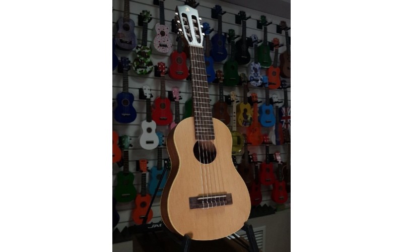 Alicante BRA-6M NST гиталеле, материал meranti