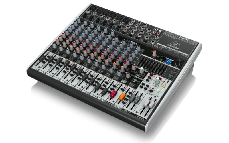 BEHRINGER X1832USB - микшерный пульт