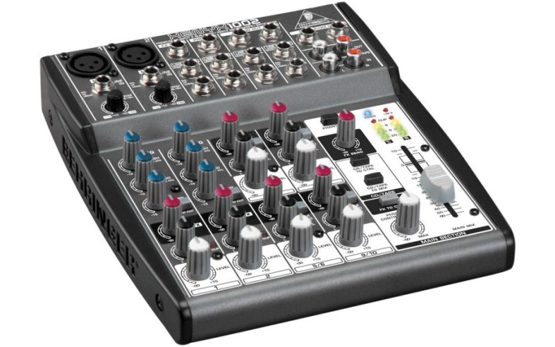 BEHRINGER 1002 - малошумящий микшерный пульт
