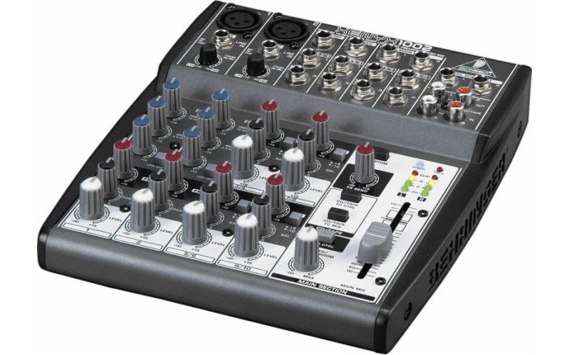 BEHRINGER 1002 - малошумящий микшерный пульт