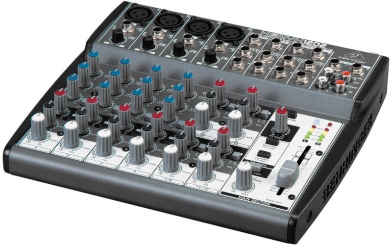 BEHRINGER 1202 - малошумящий микшерный пульт