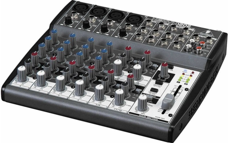 BEHRINGER 1202 - малошумящий микшерный пульт