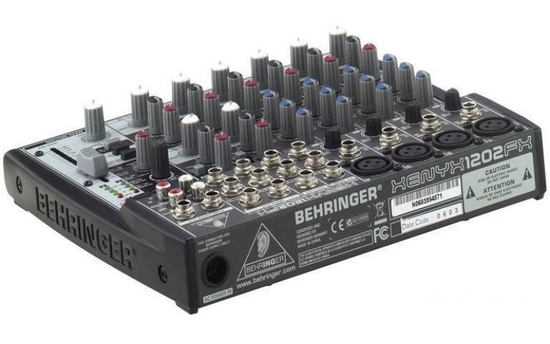 BEHRINGER 1202FX - малошумящий микшерный пульт