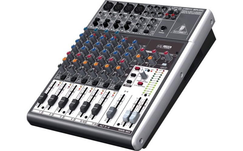 BEHRINGER 1204USB - малошумящий микшерный пульт