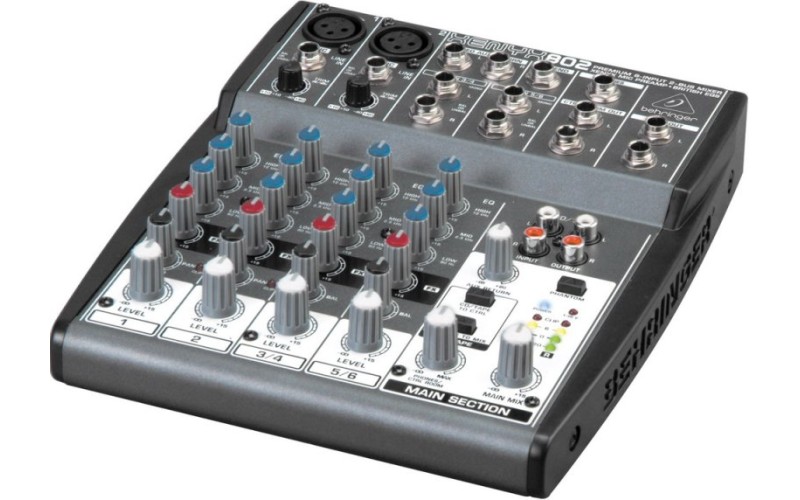BEHRINGER 802 - малошумящий микшерный пульт