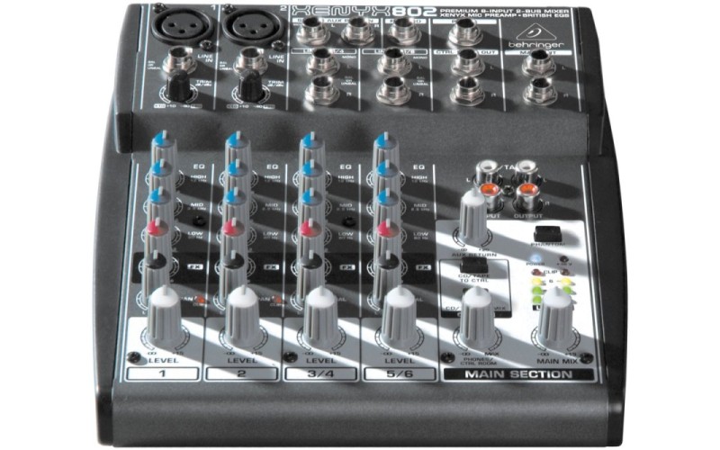 BEHRINGER 802 - малошумящий микшерный пульт