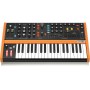 BEHRINGER POLY D - аналоговый 4-х голосный полифонический синтезатор