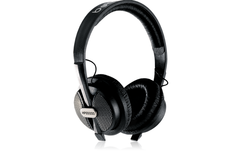 BEHRINGER U-PHORIA STUDIO PRO - комплект для записи с USB аудиоинтерфейсом