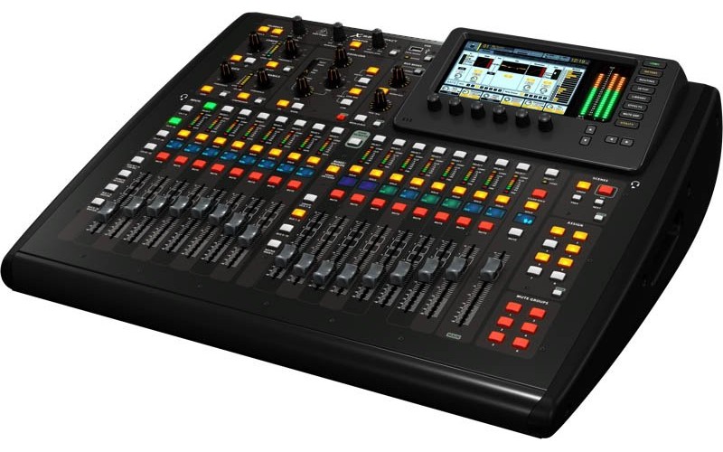 BEHRINGER X32 COMPACT - цифровой программируемый микшерный пульт