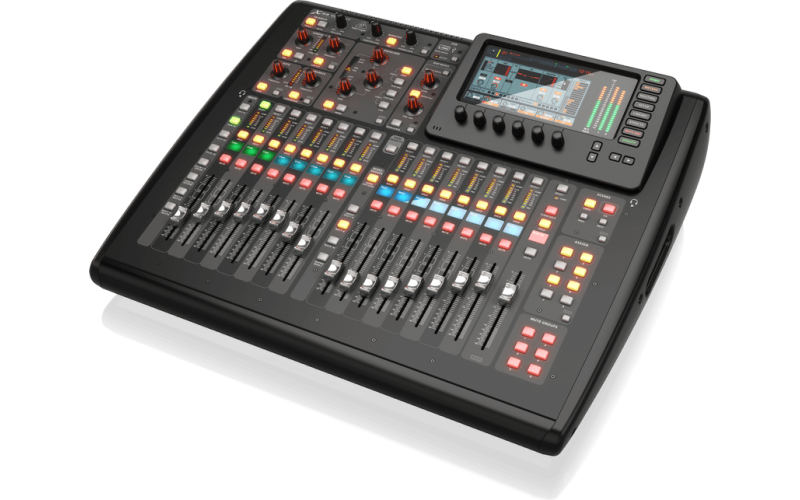 BEHRINGER X32 COMPACT - цифровой программируемый микшерный пульт