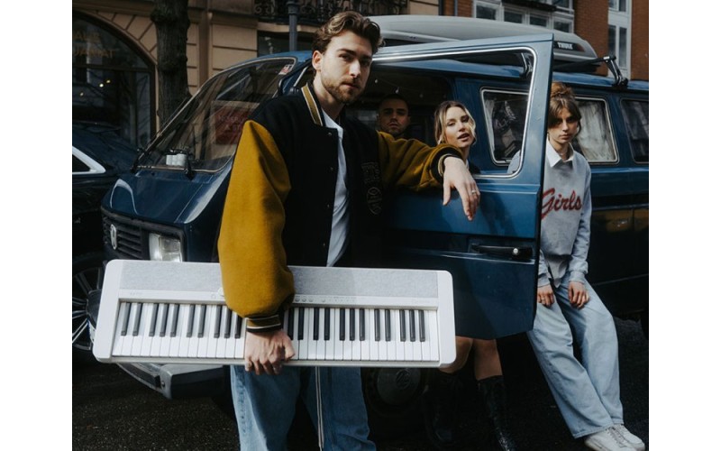 CASIO CT-S1 RD Light Piano Синтезатор, 61кл. фортепьянного типа с чувствительностью к касанию