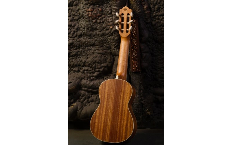 FLIGHT GUT 350 SP/SAP - гиталеле + чехол