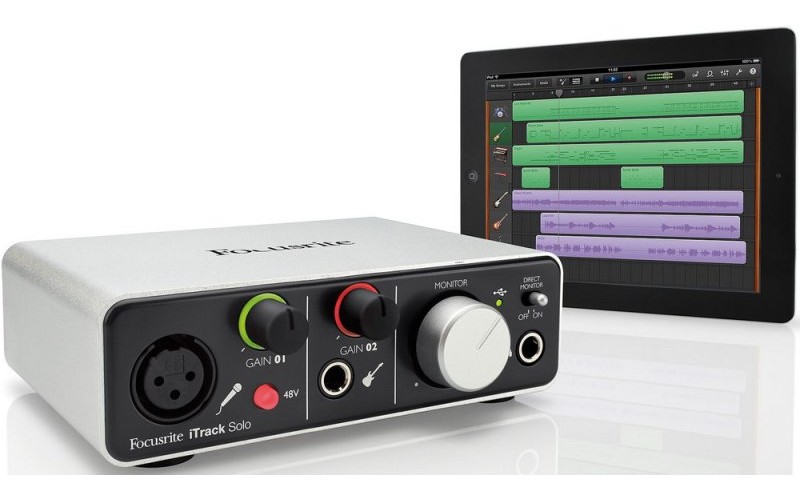 FOCUSRITE iTrack Solo интерфейс для записи гитары и вокала на iPad