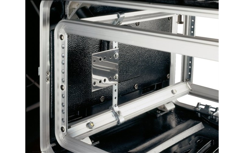 GATOR G-SHOCK-4L - рэковый кейс с антиударной подвеской, 4U, пластик, вес 9,51кг