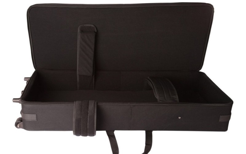 GATOR GK-88 - нейлоновый кейс с жесткой рамкой для клавиш, 88кл., с колесами, вес 12,68кг