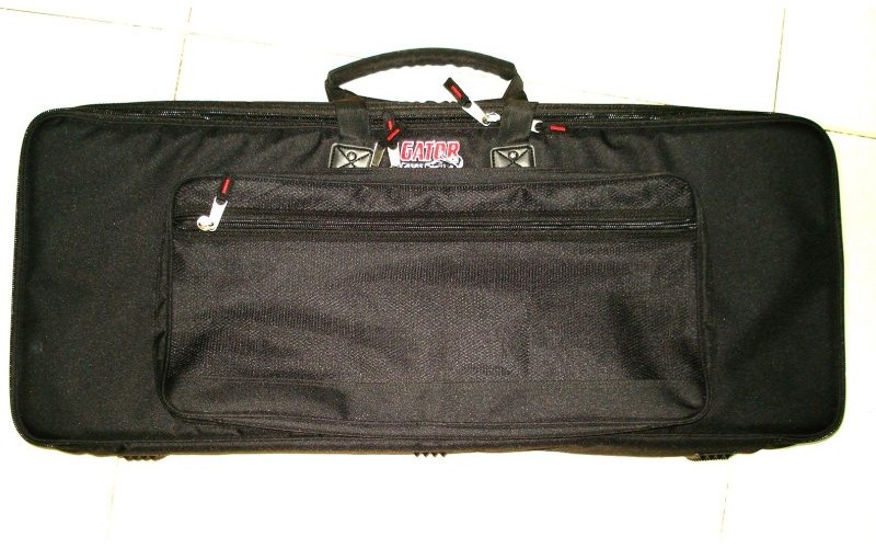 GATOR GKB-PSR20 - нейлоновый чехол для клавиш типа PSRE-453
