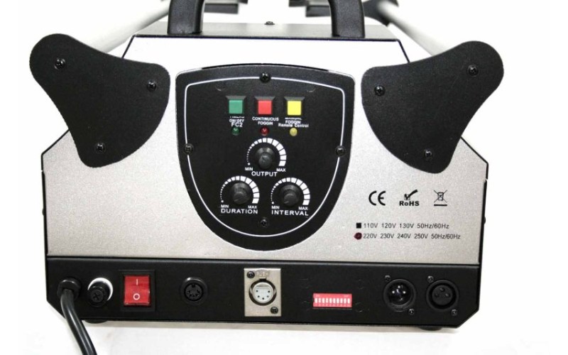 Involight FM3000PRO - генератор дыма 3000 Вт, DMX-512, радио ДУ