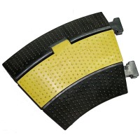 Invotone CG2CN - защитный порог для кабеля, 2 канала, угловой 33*, 300х250х50 мм
