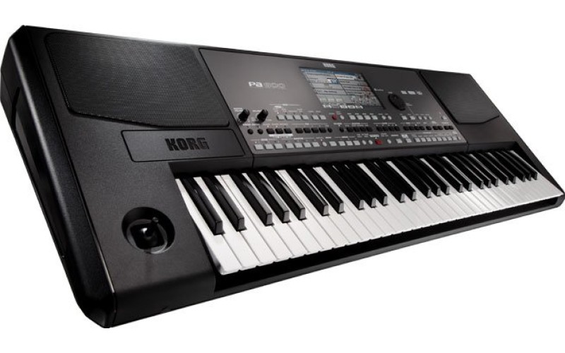 KORG Pa600 профессиональная аранжировочная станция, 61 кл