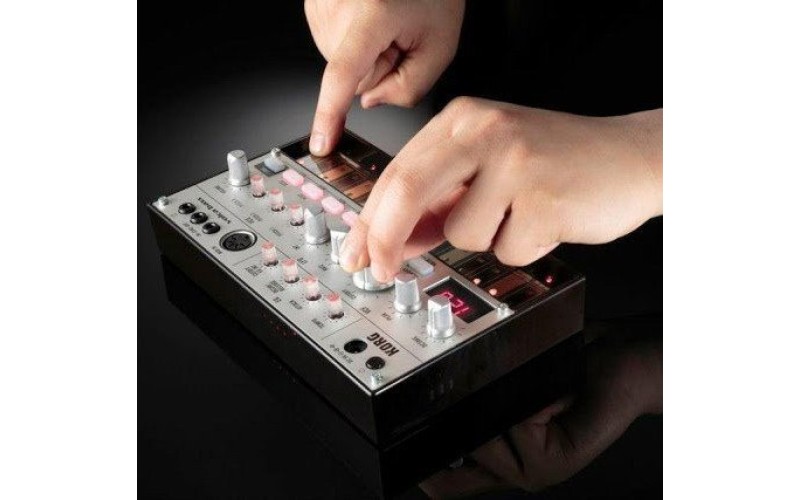 KORG volca bass аналоговая бас-машина