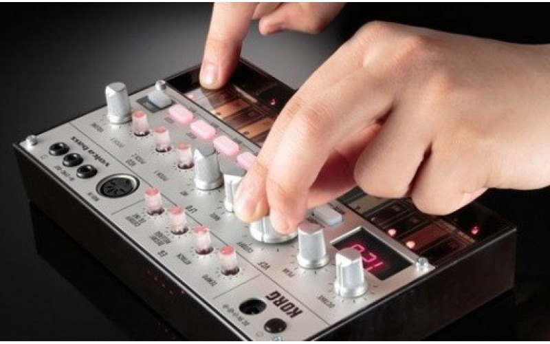 KORG volca keys аналоговый луп-синтезатор