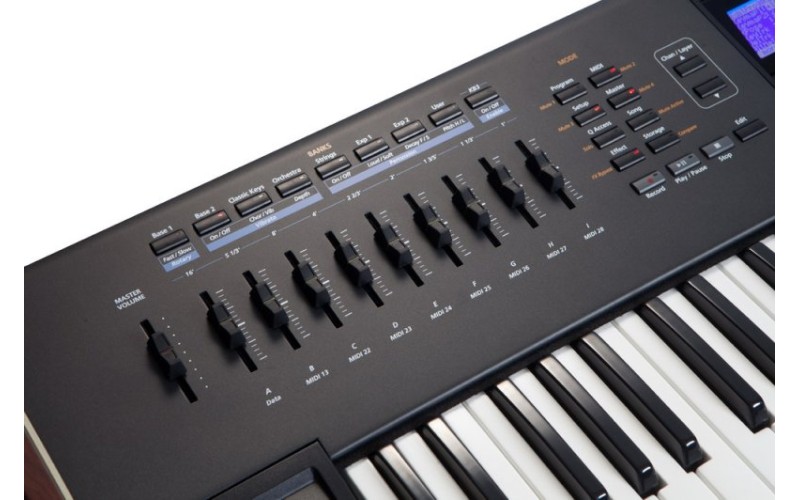 KURZWEIL PC3A6 - синтезатор, 61кл