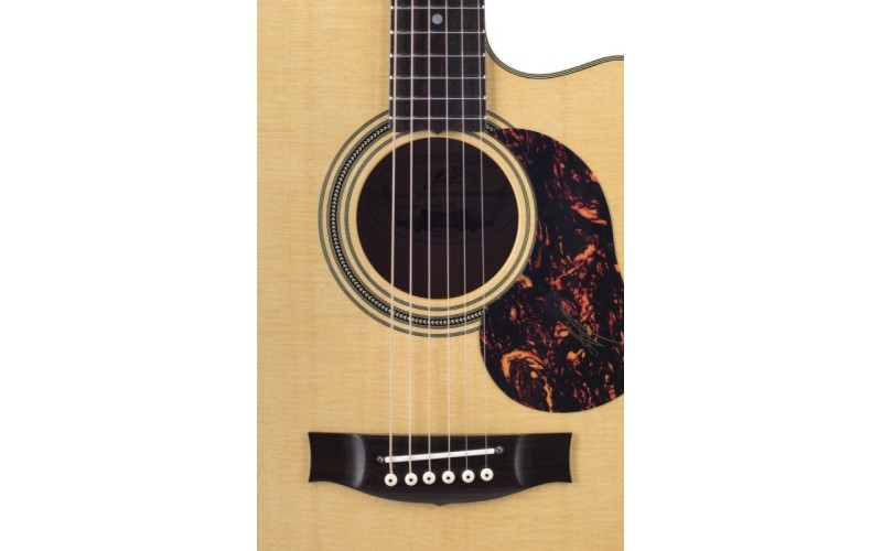 Maton EBG808C-TE - электроакустическая гитара, корпус 808 с вырезом