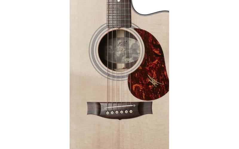 Maton ER90C - электроакустическая гитара, Dreadnought с вырезом