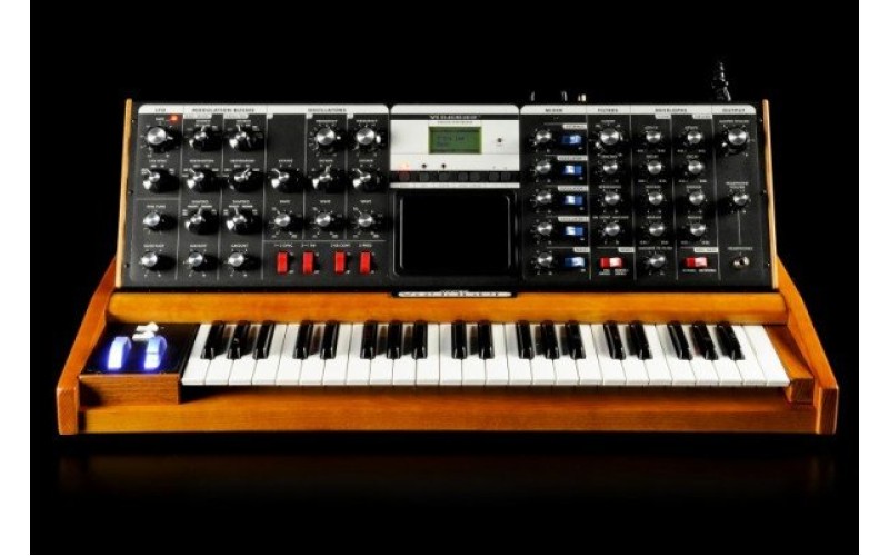 Moog Minimoog Voyager Performer Edition аналоговый синтезатор, 44кл