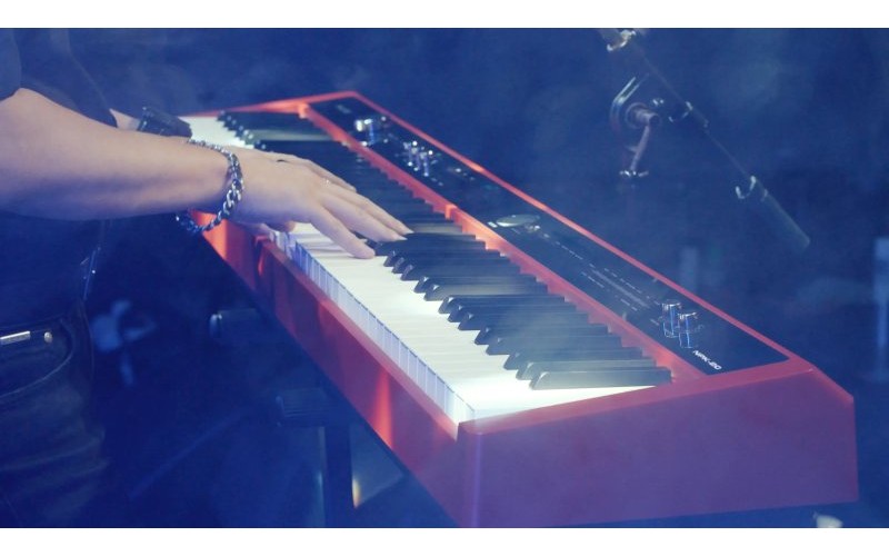 NUX NPK-20 RD Цифровое пианино, красное