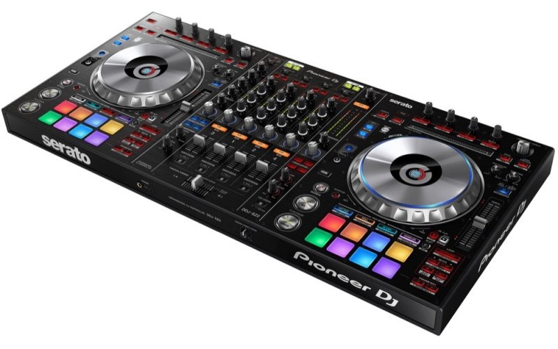 Pioneer DDJ-SZ2 - Четырехканальный контроллер для Serato DJ Pro