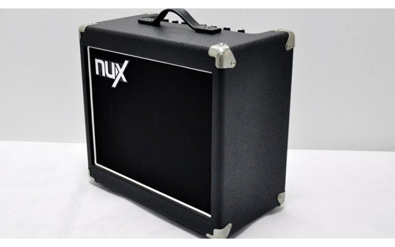 NUX Mighty15 - гитарный комбо