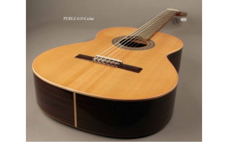 PEREZ 610 Spruce - классическая гитара