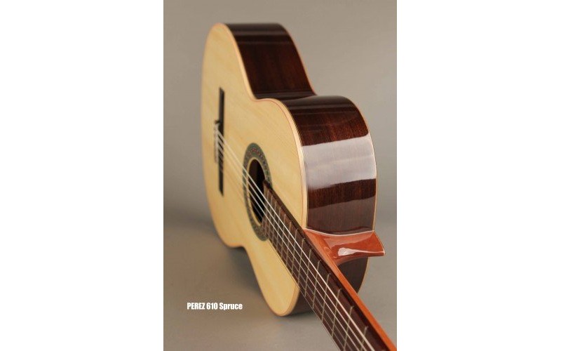 PEREZ 610 Spruce - классическая гитара