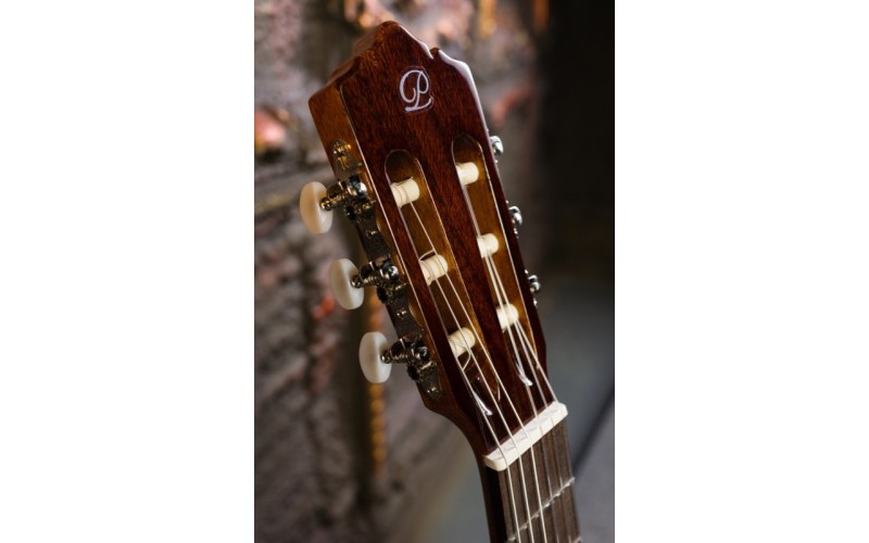 PEREZ 620 Cedar - классическая гитара