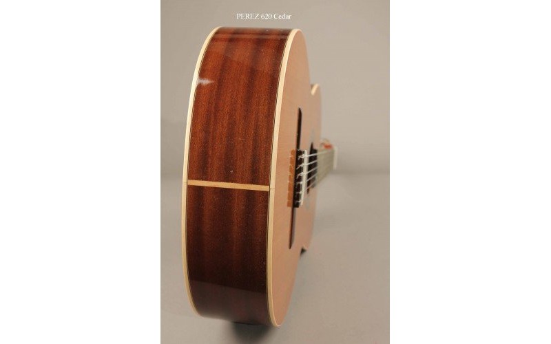 PEREZ 620 Cedar - классическая гитара