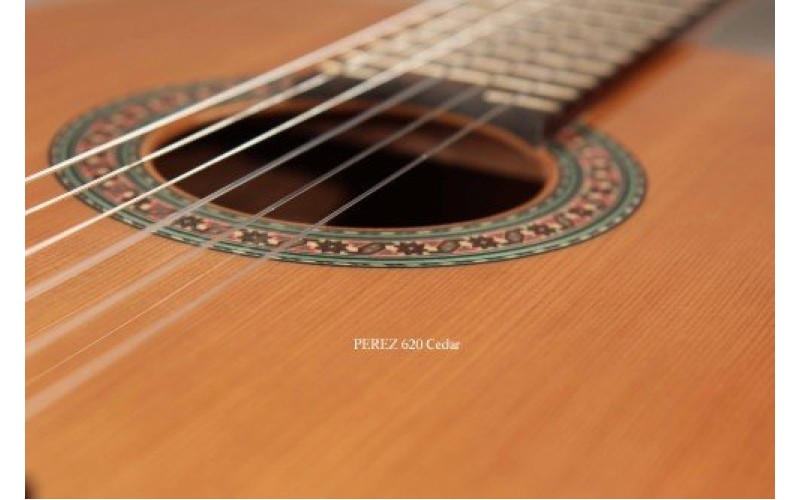 PEREZ 620 Cedar - классическая гитара