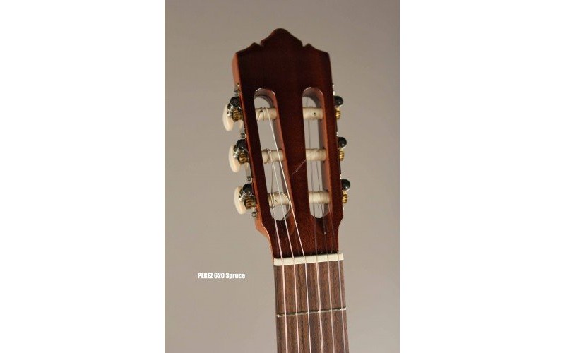 PEREZ 620 Spruce - классическая гитара
