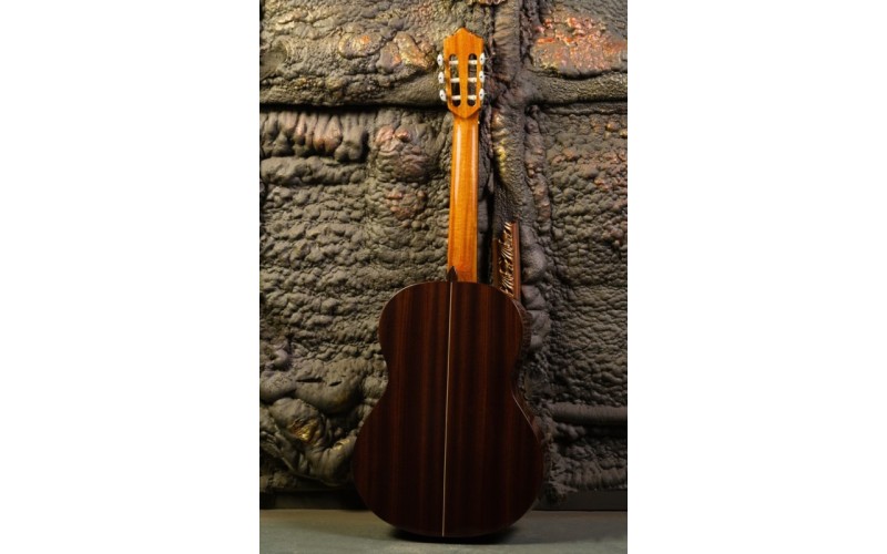 PEREZ 630 Cedar - классическая гитара