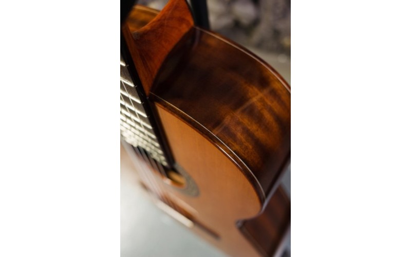 PEREZ 630 Cedar - классическая гитара