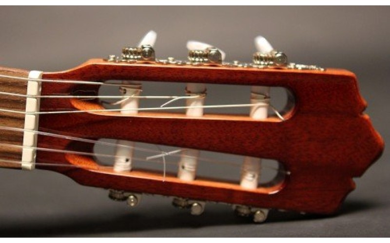 PEREZ 630 Spruce - классическая гитара